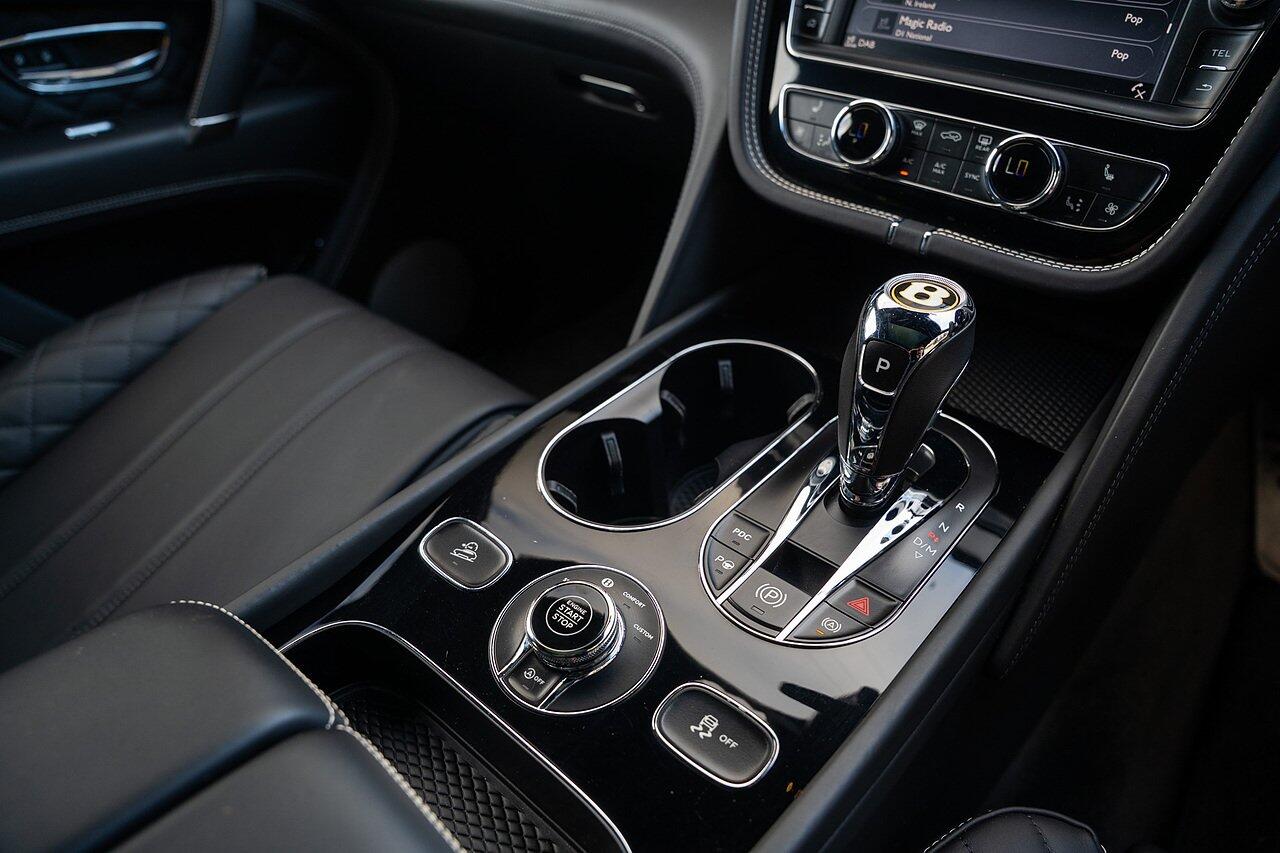 Bentley Bentayga view 47