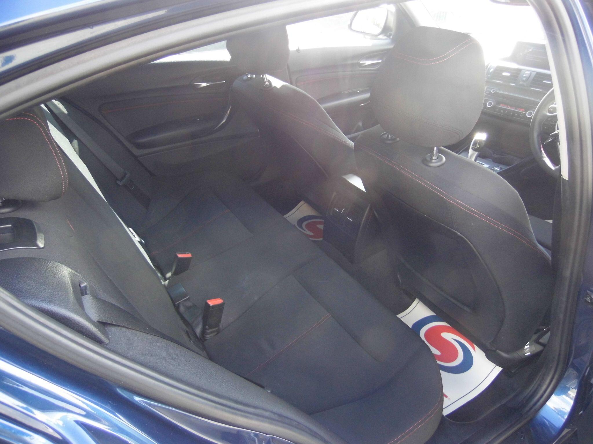 BMW 1 Series view 15
