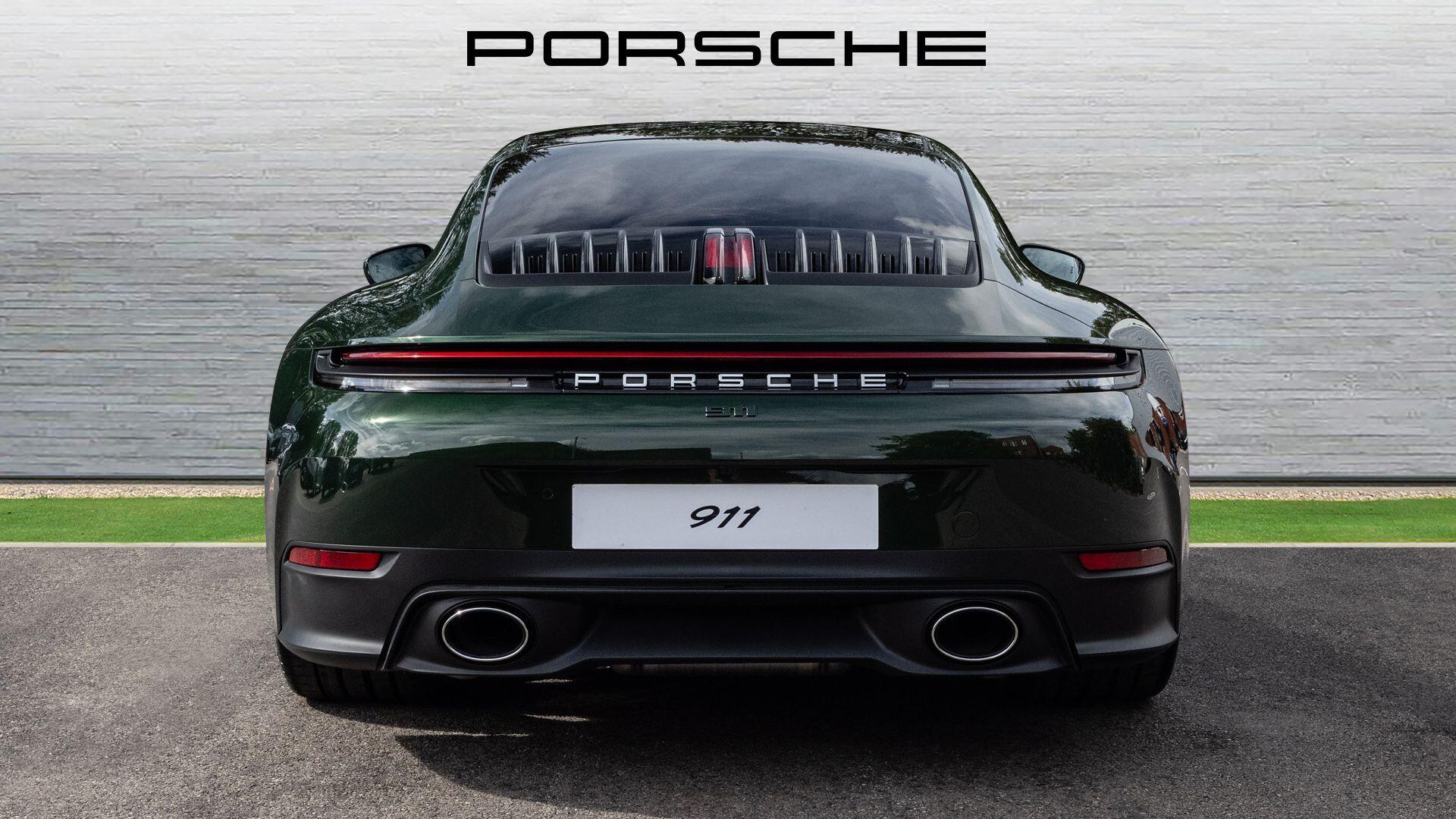 Porsche 911 view 6