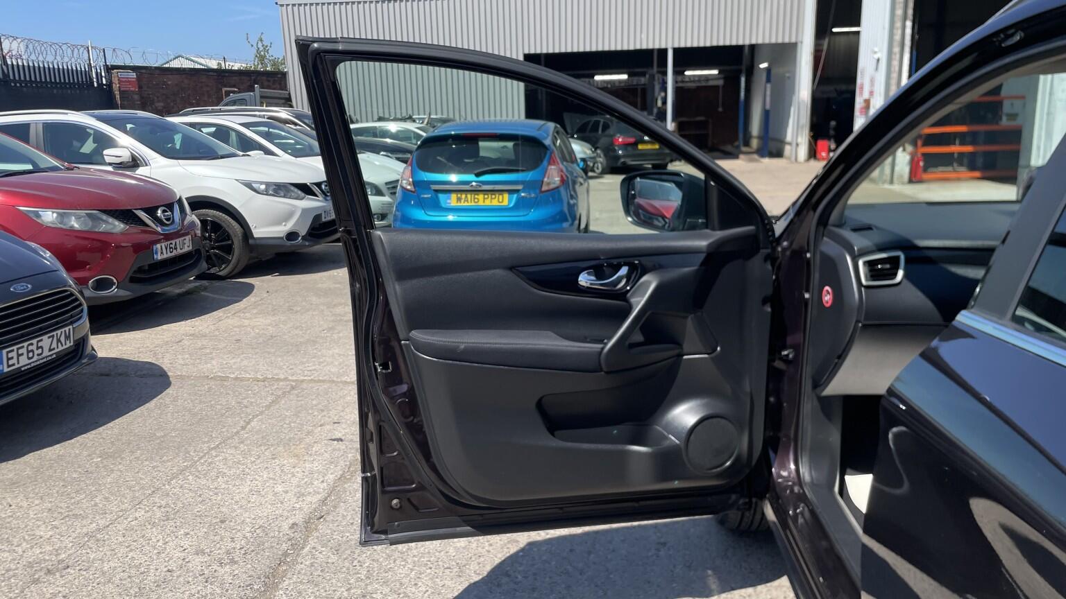 Nissan Qashqai view 15