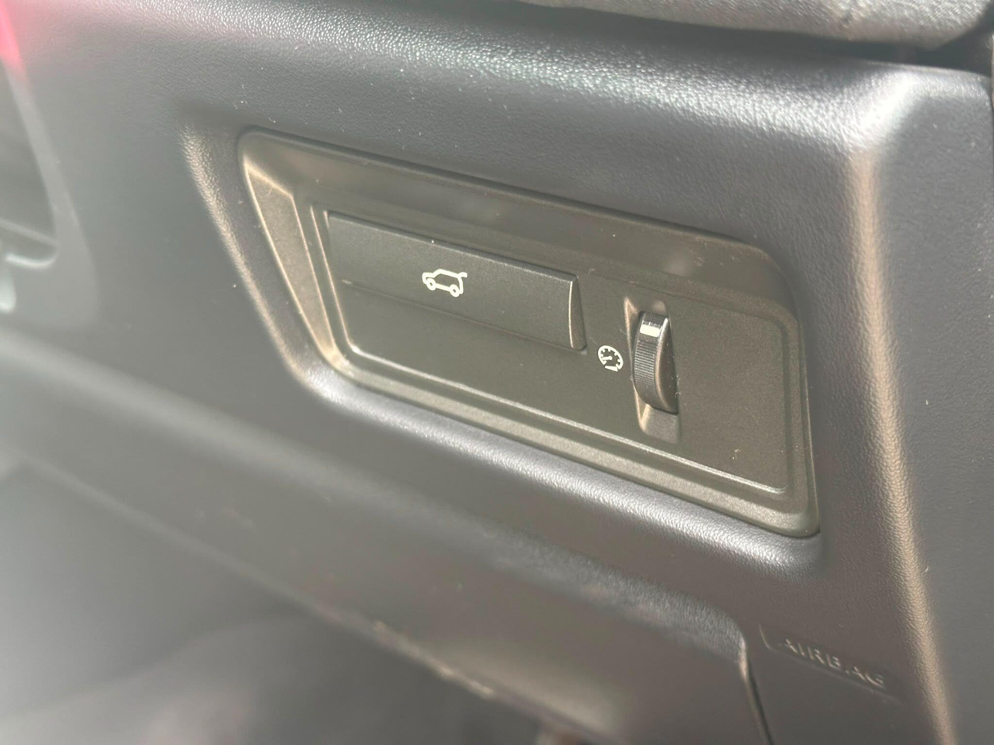 Land Rover Range Rover Evoque view 24