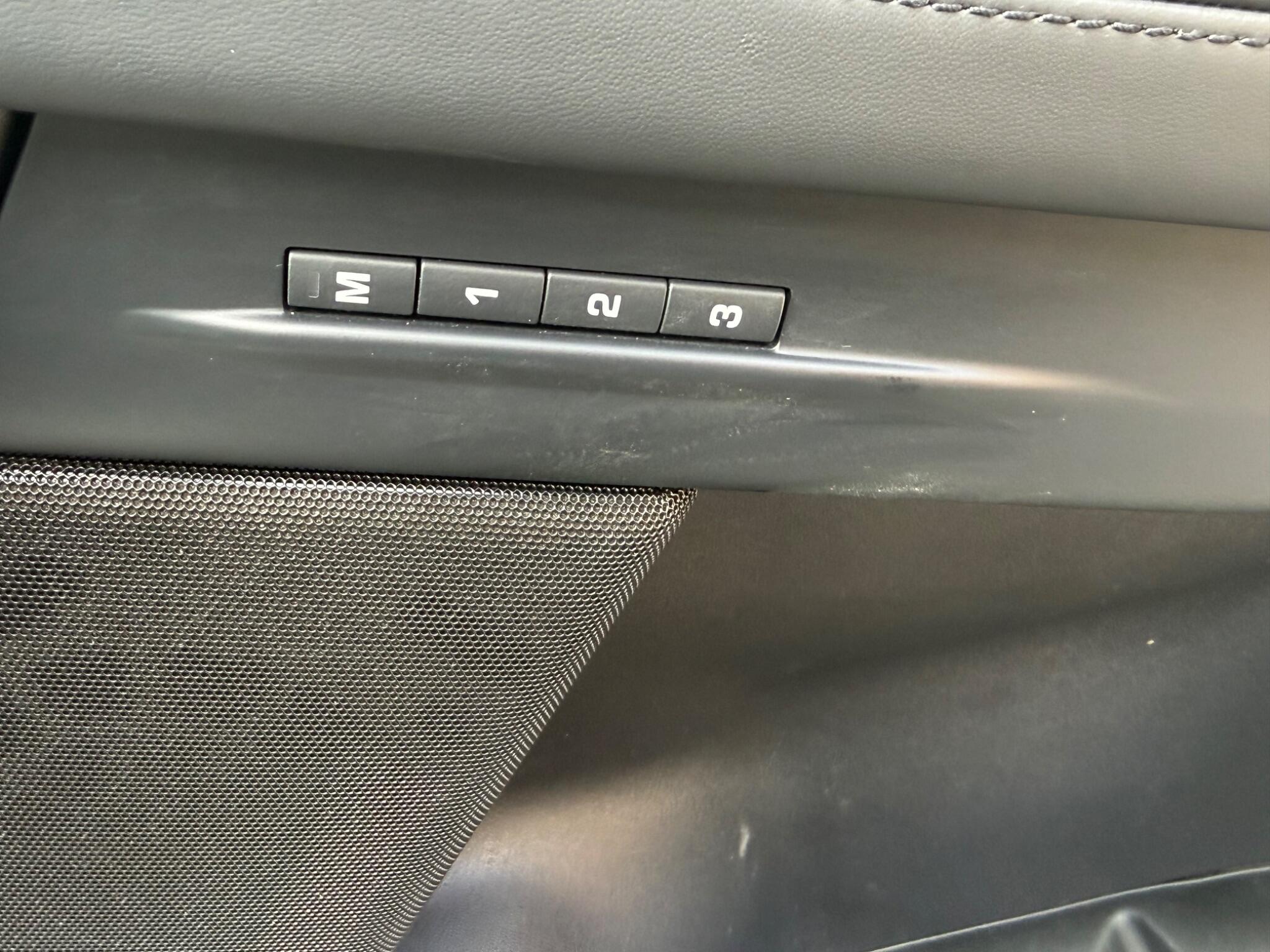 Land Rover Range Rover Evoque view 13