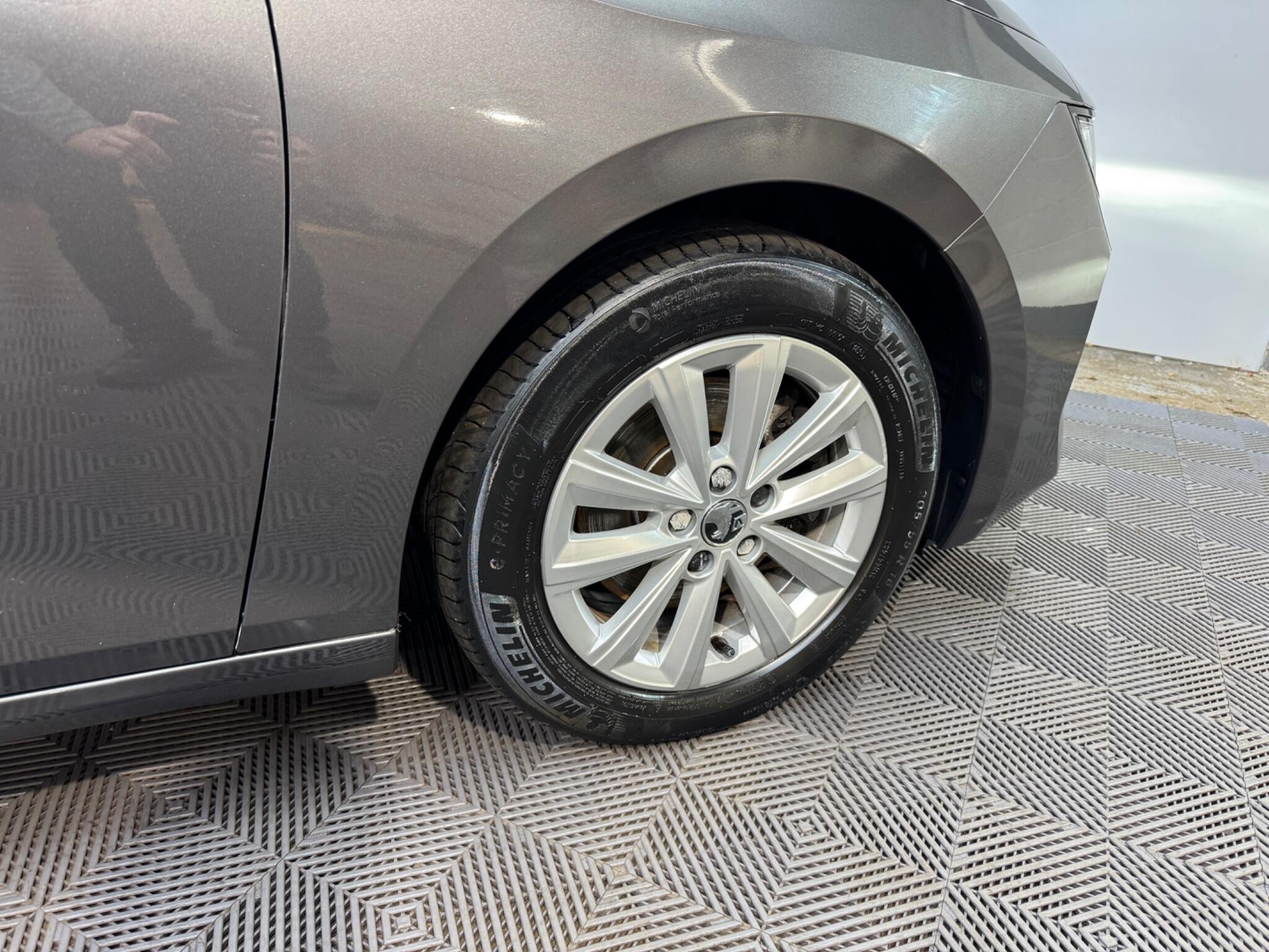 Vauxhall Astra view 23