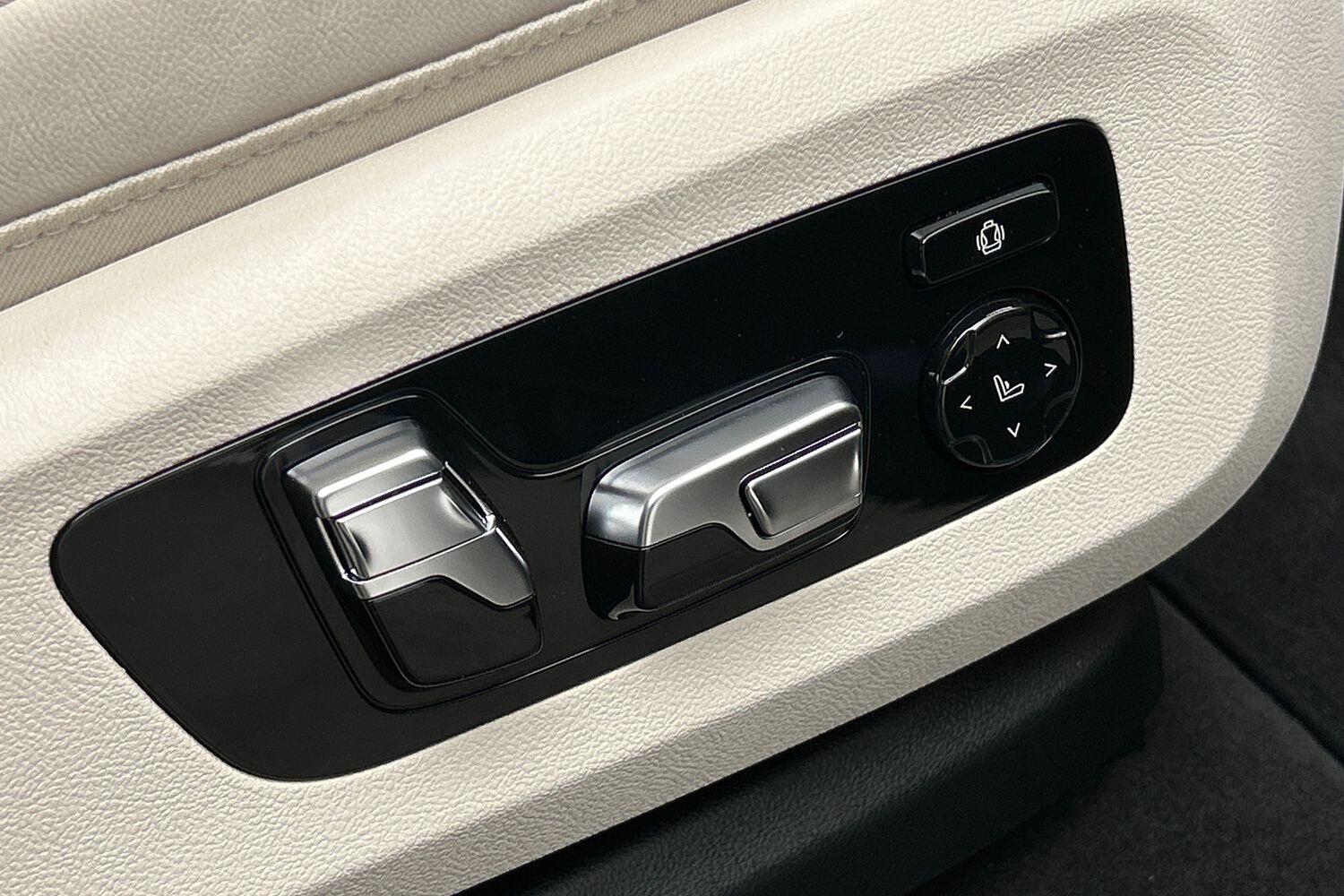 BMW X6 view 22