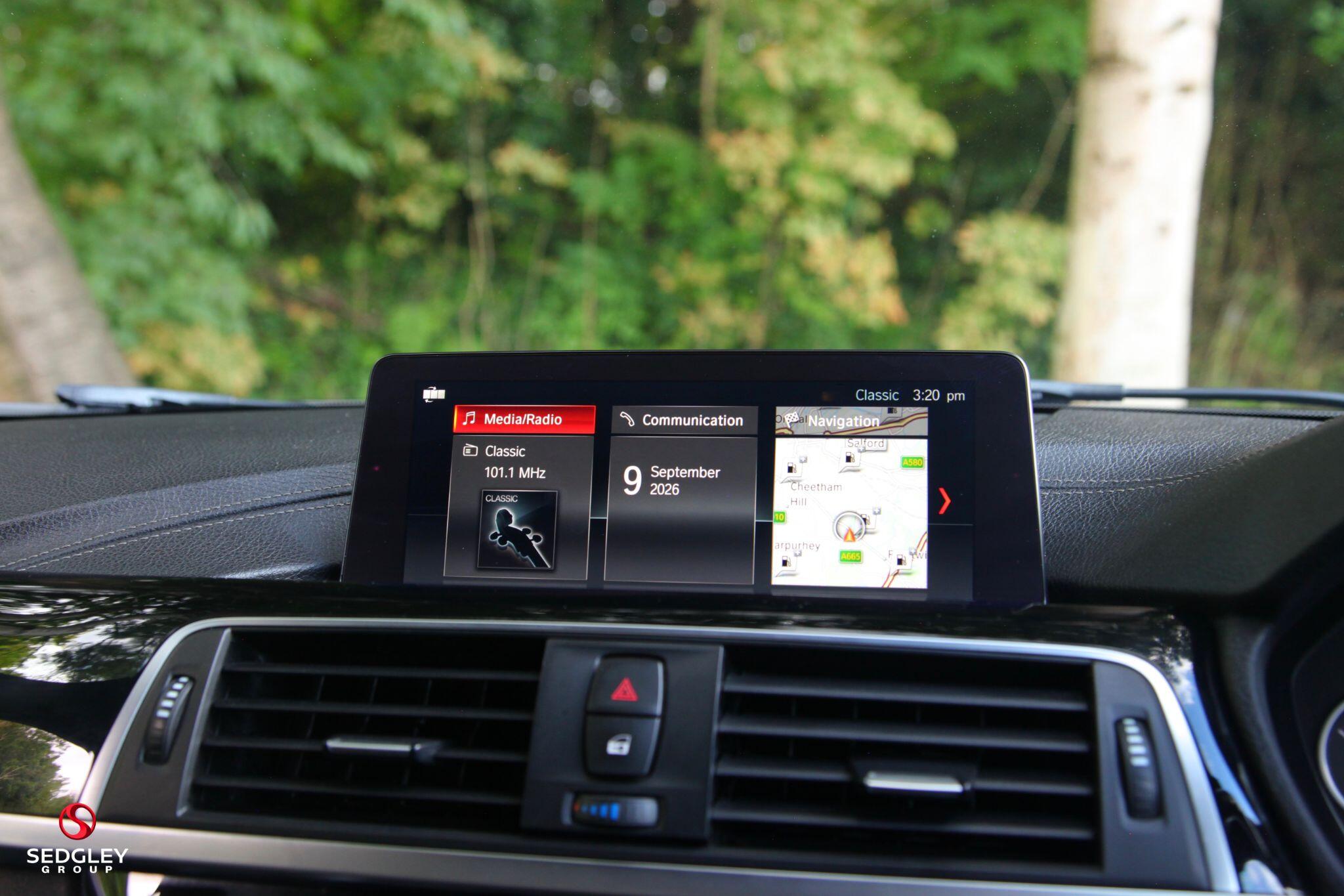 BMW 3 Series view 27