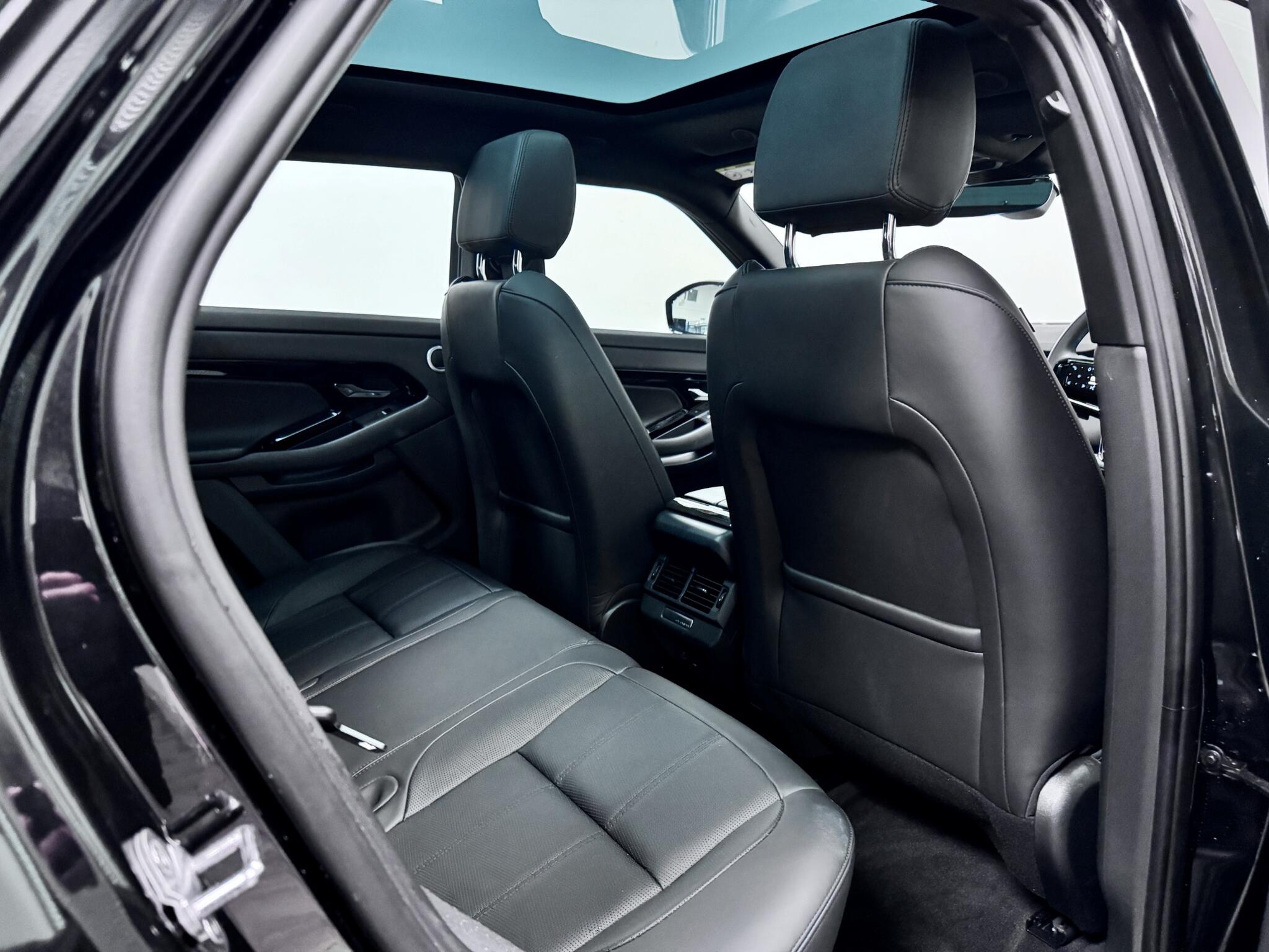 Land Rover Range Rover Evoque view 26