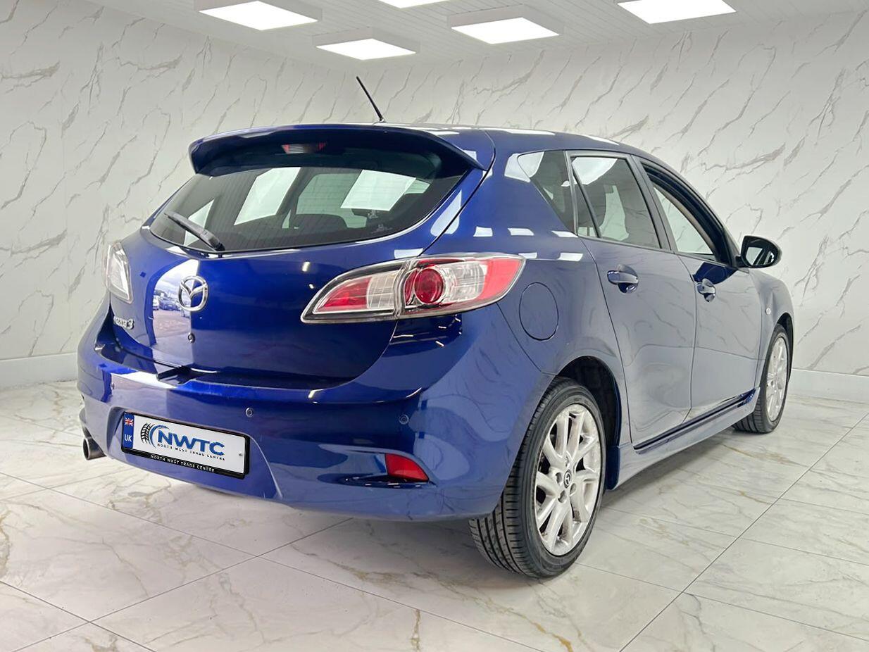 Mazda Mazda3 view 11