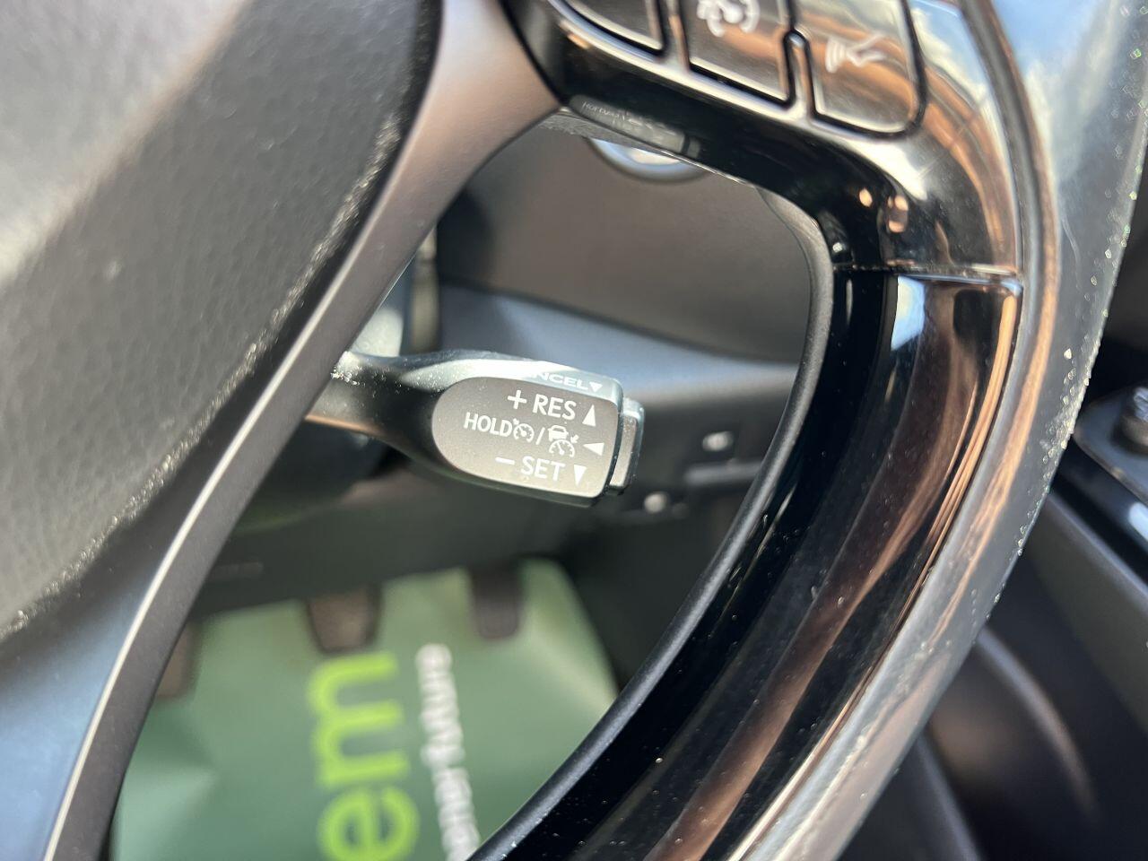Toyota C-HR view 50