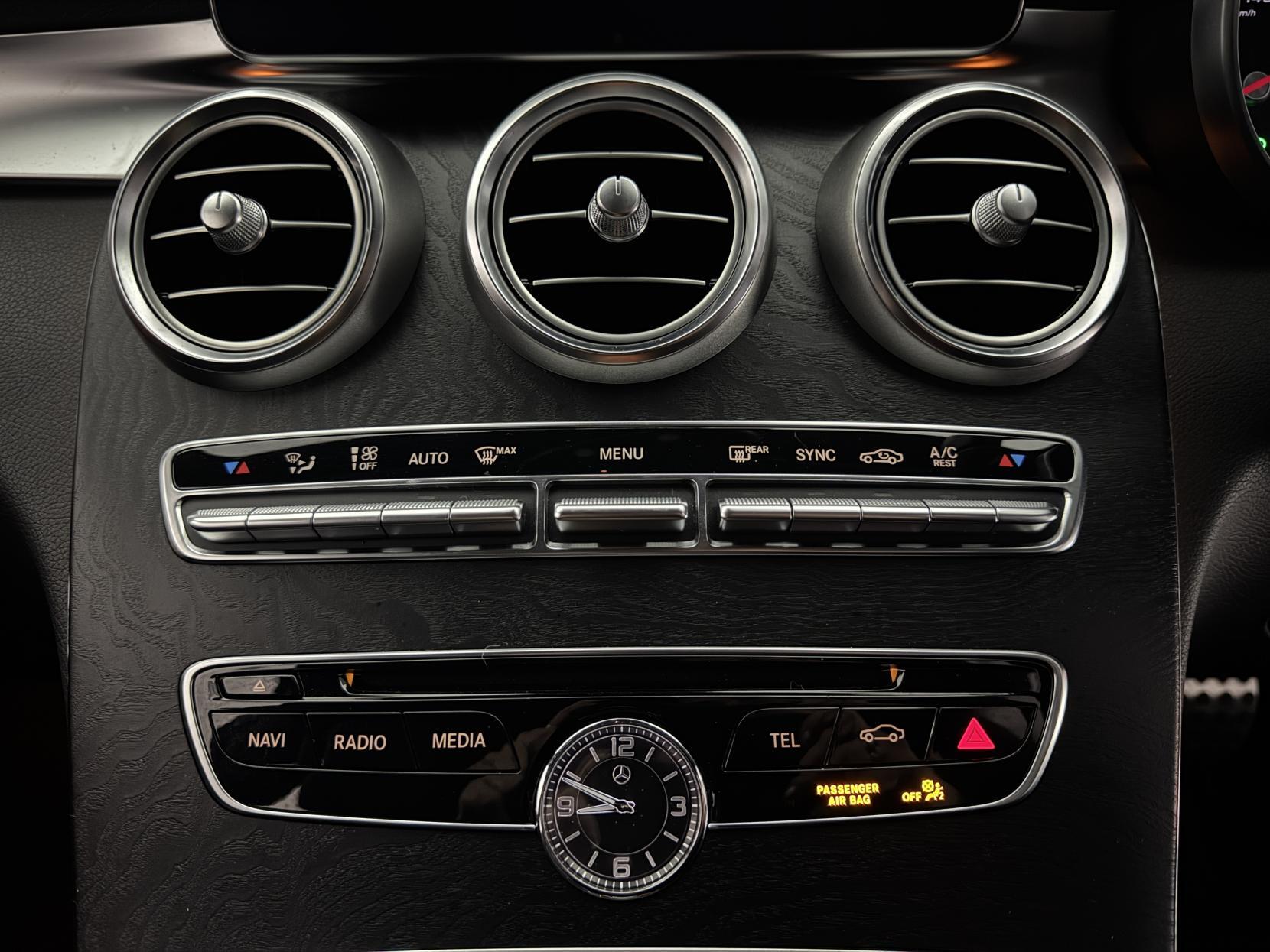 Mercedes-Benz C-Class view 76