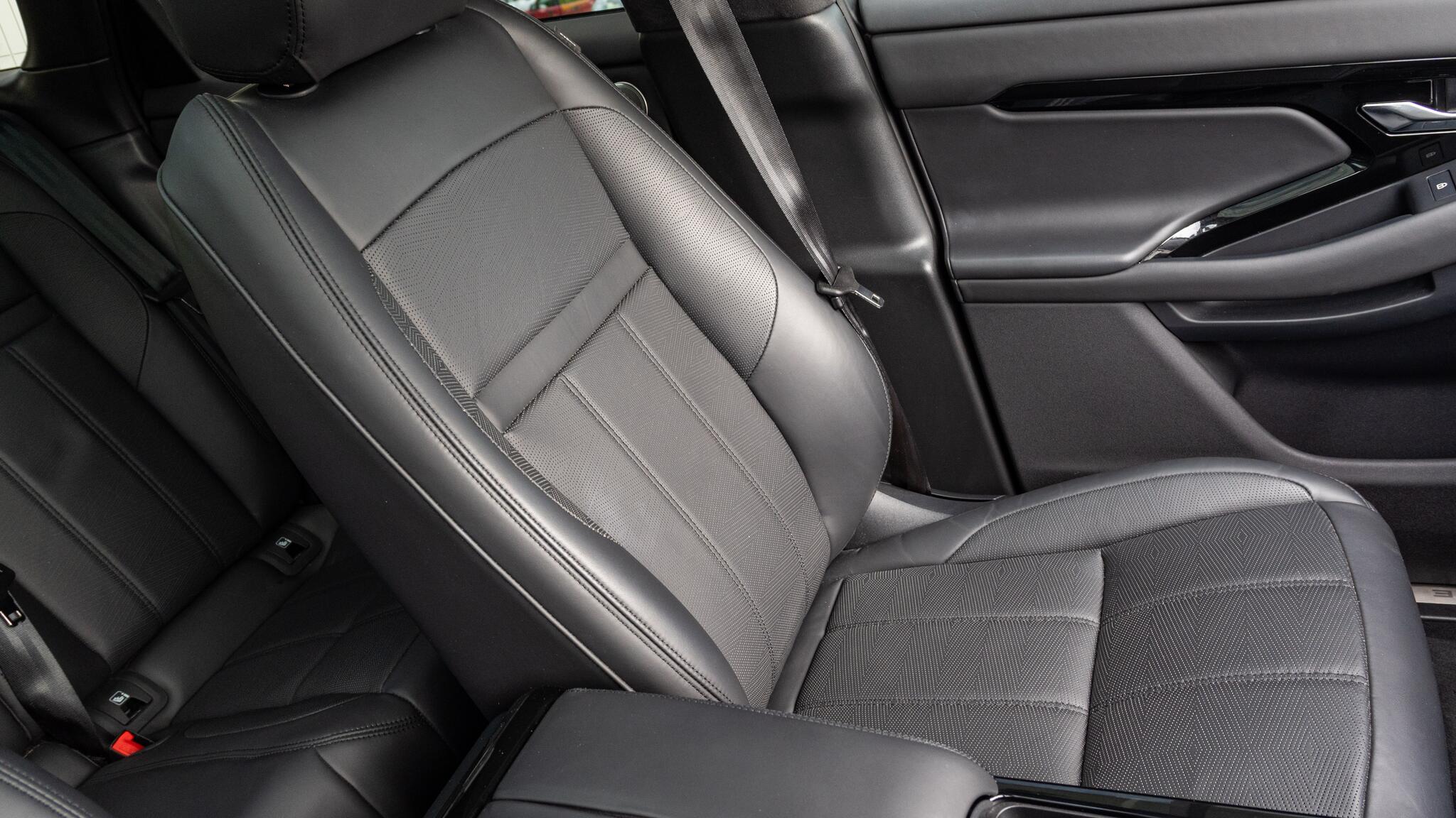 Land Rover Range Rover Evoque view 23
