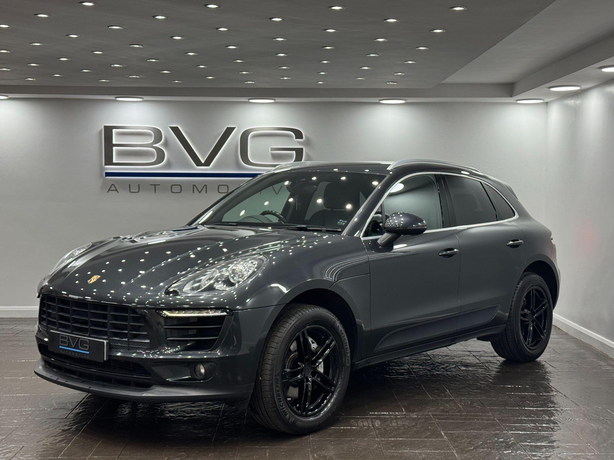 Porsche Macan view 5