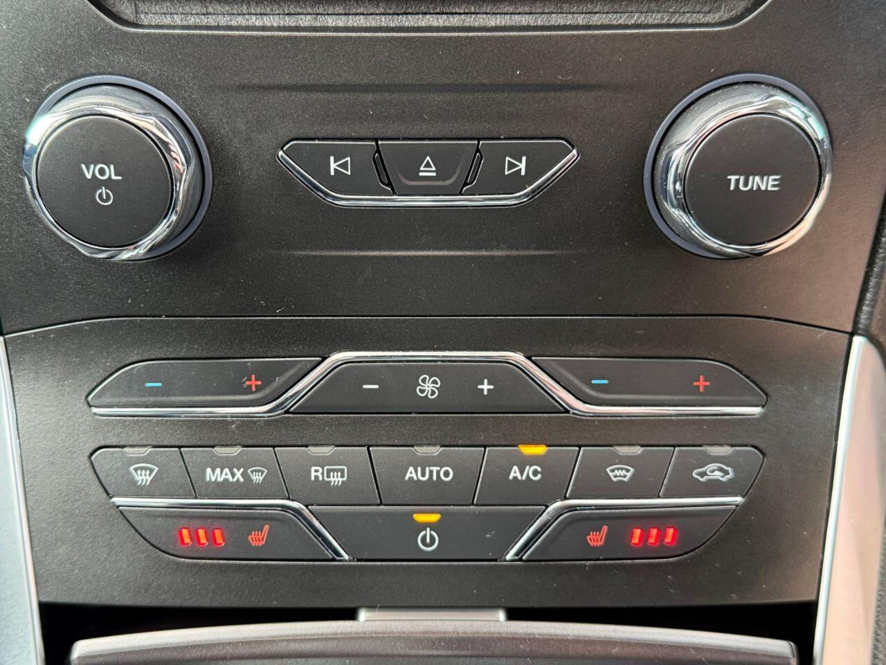 Ford S-Max view 29