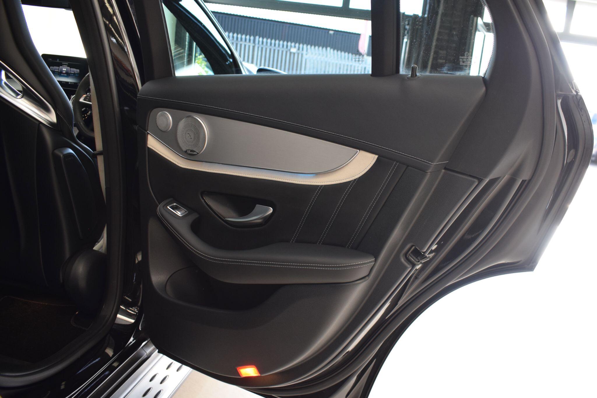 Mercedes-Benz GLC view 21
