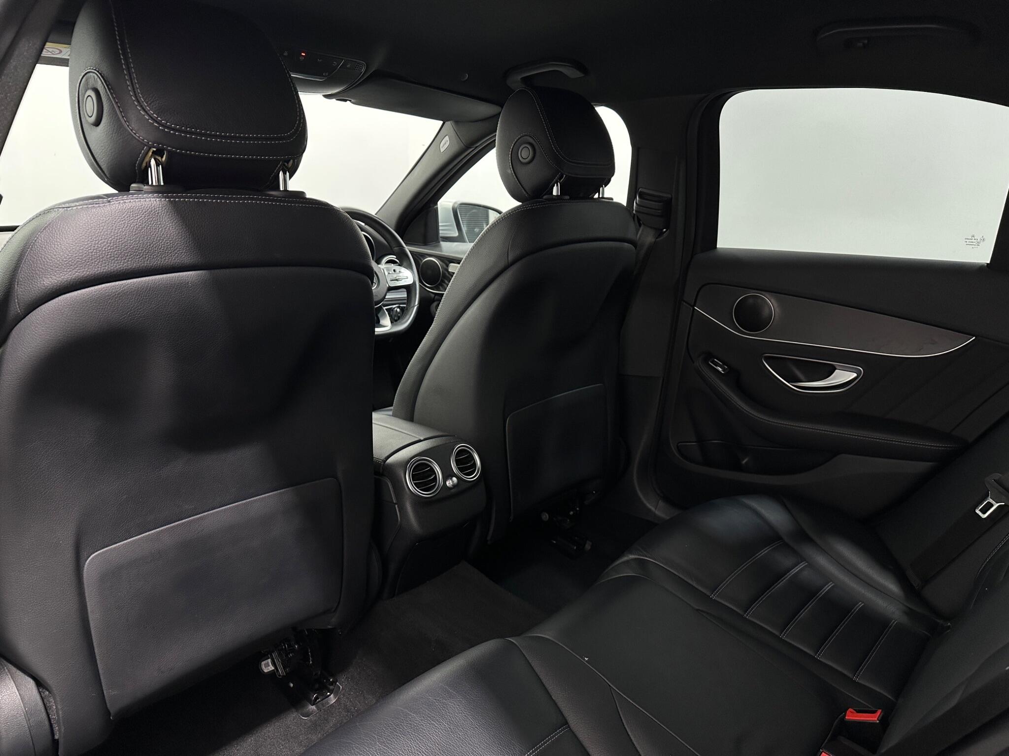Mercedes-Benz C-Class view 40