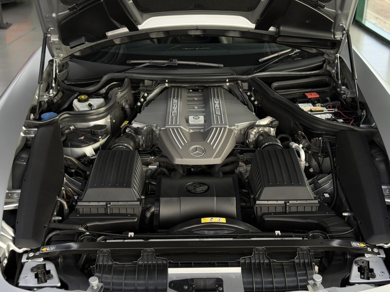 Mercedes-Benz Amg GT view 76