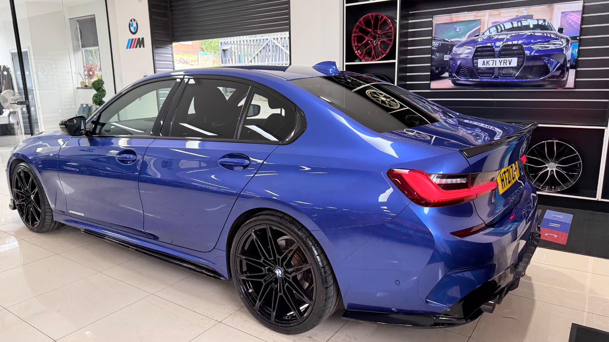 BMW 3 Series view 40