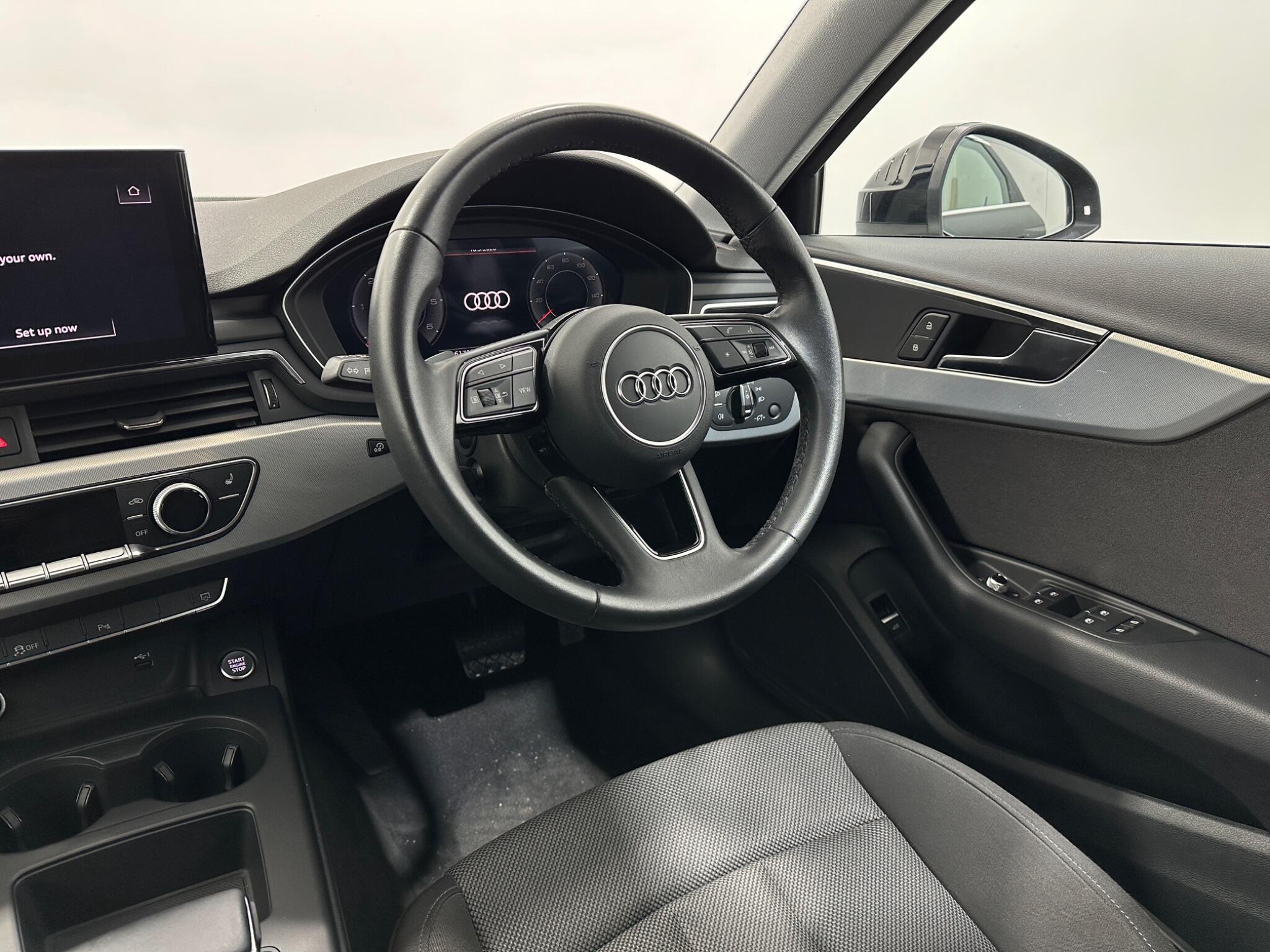 Audi A4 view 12