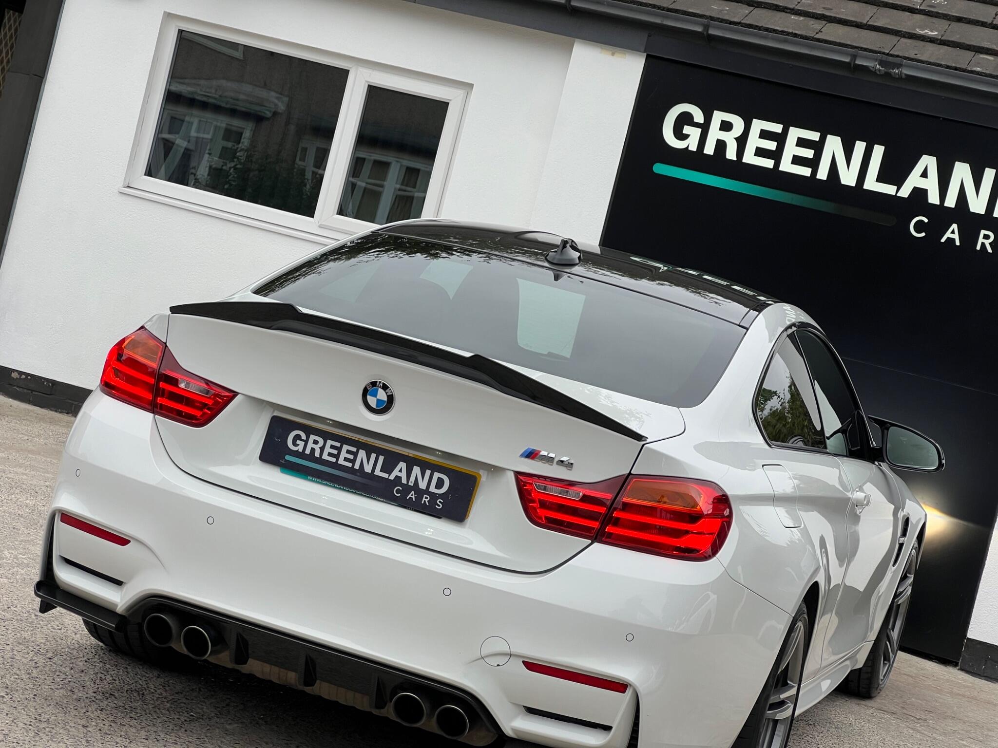 BMW M4 view 19