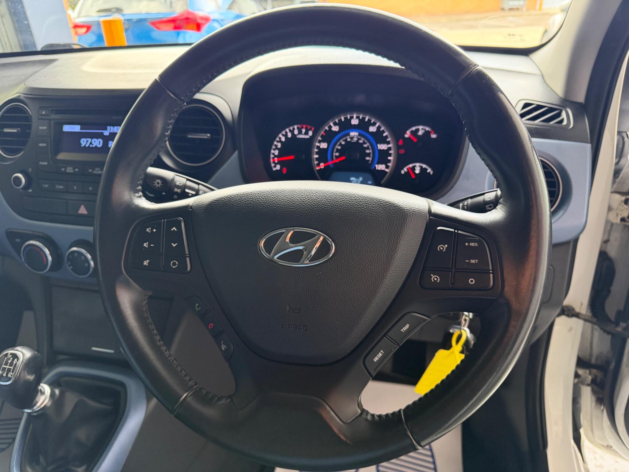 Hyundai I10 view 28
