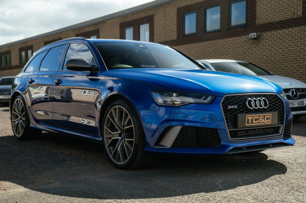 Audi RS6 view 9