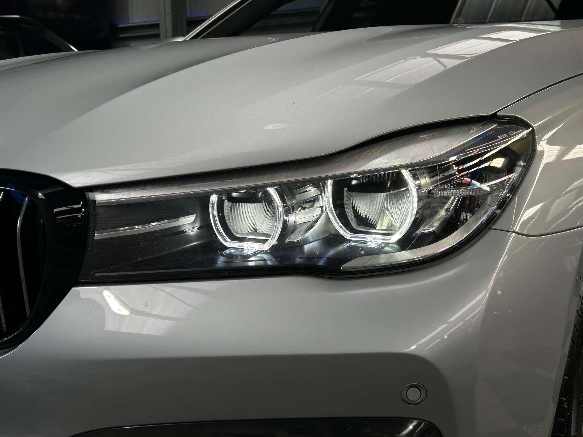 BMW 7 Series view 6