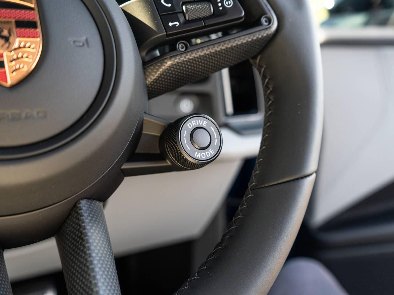 Porsche Cayenne view 22