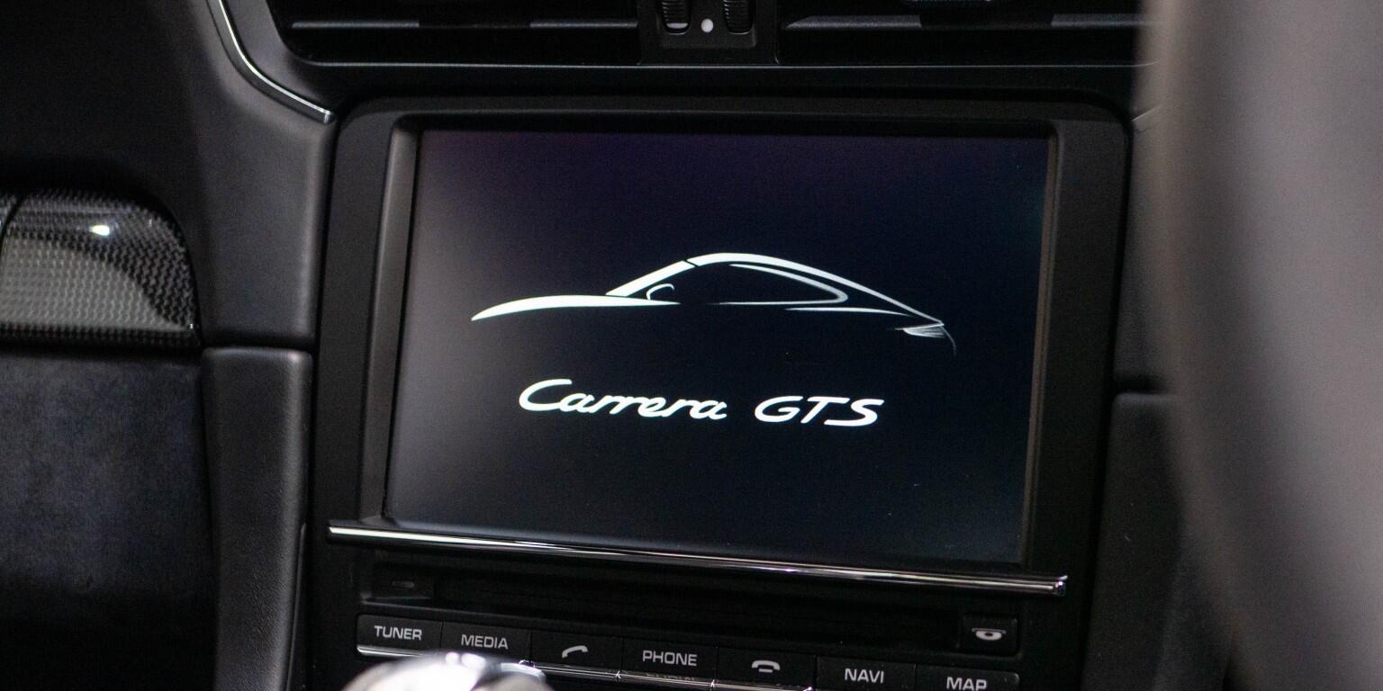 Porsche 911 view 43
