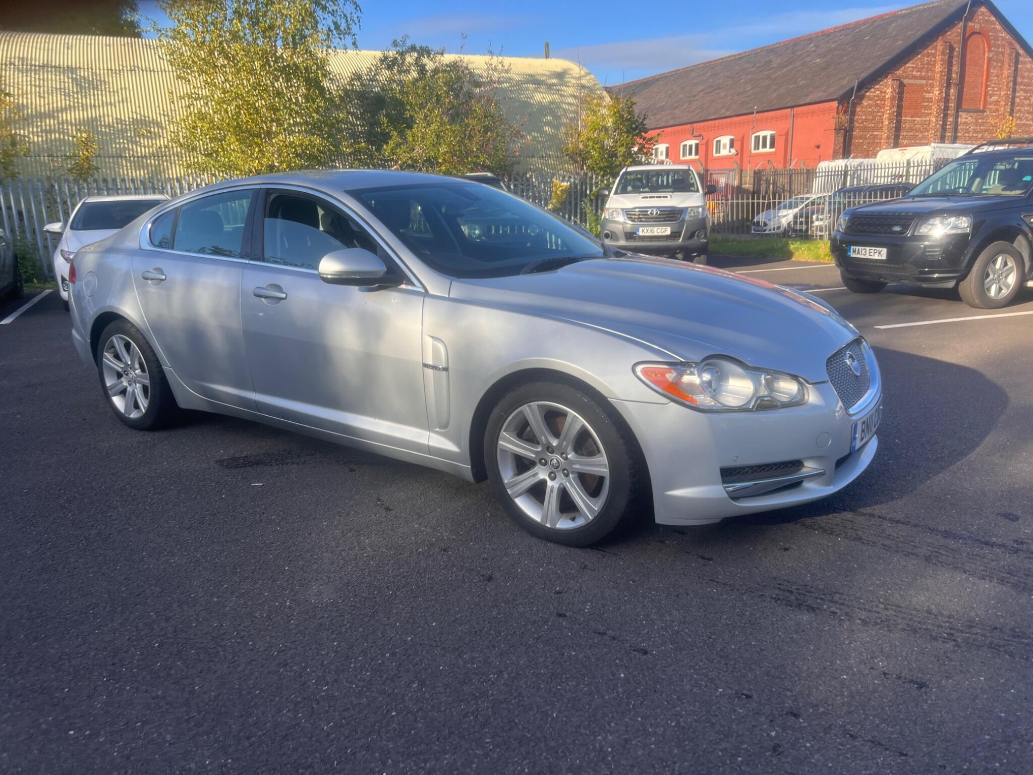2011 Jaguar XF 3.0d V6 Luxury Auto Euro 5 4dr • 95,964 miles image 4