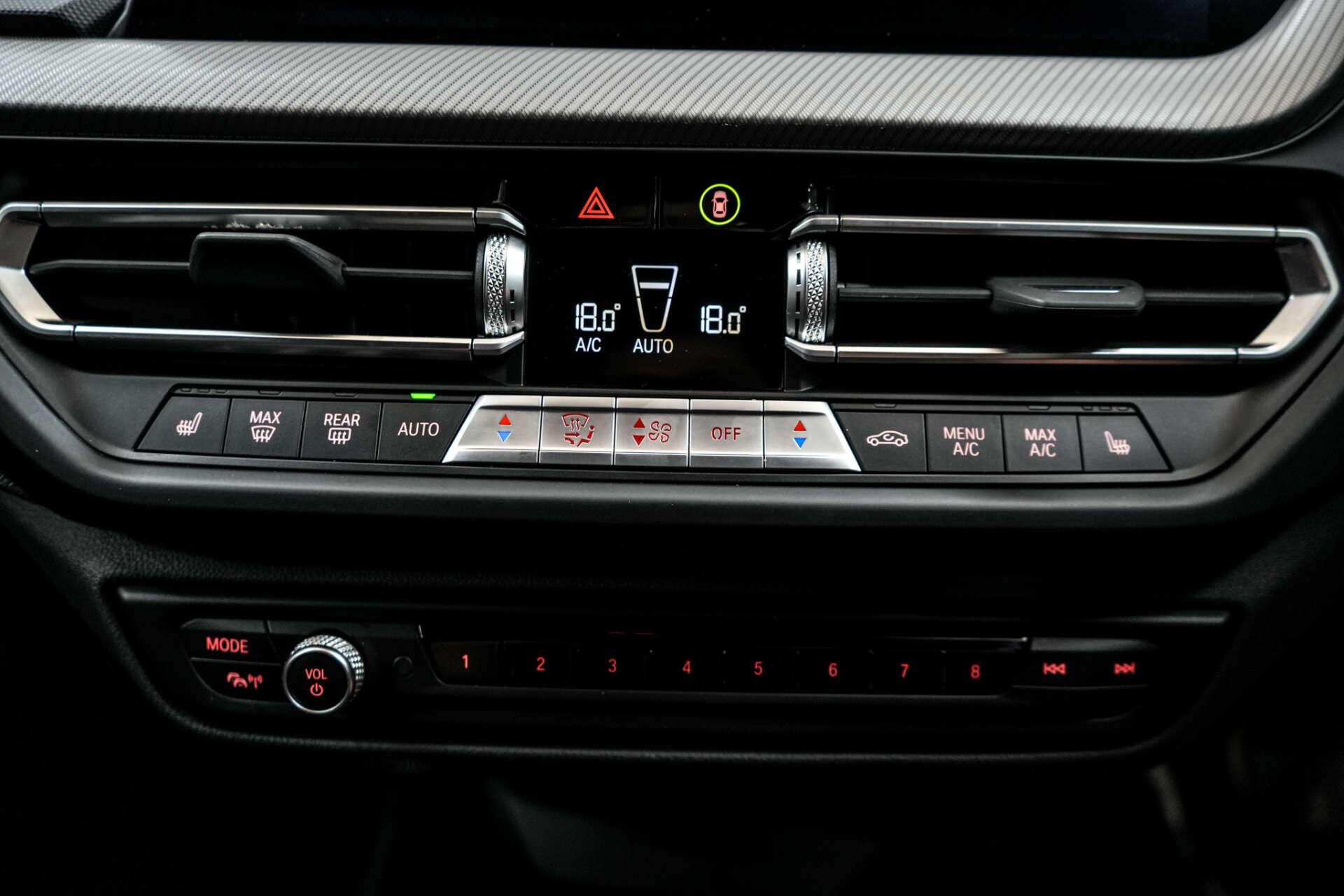 BMW 1 Series view 28