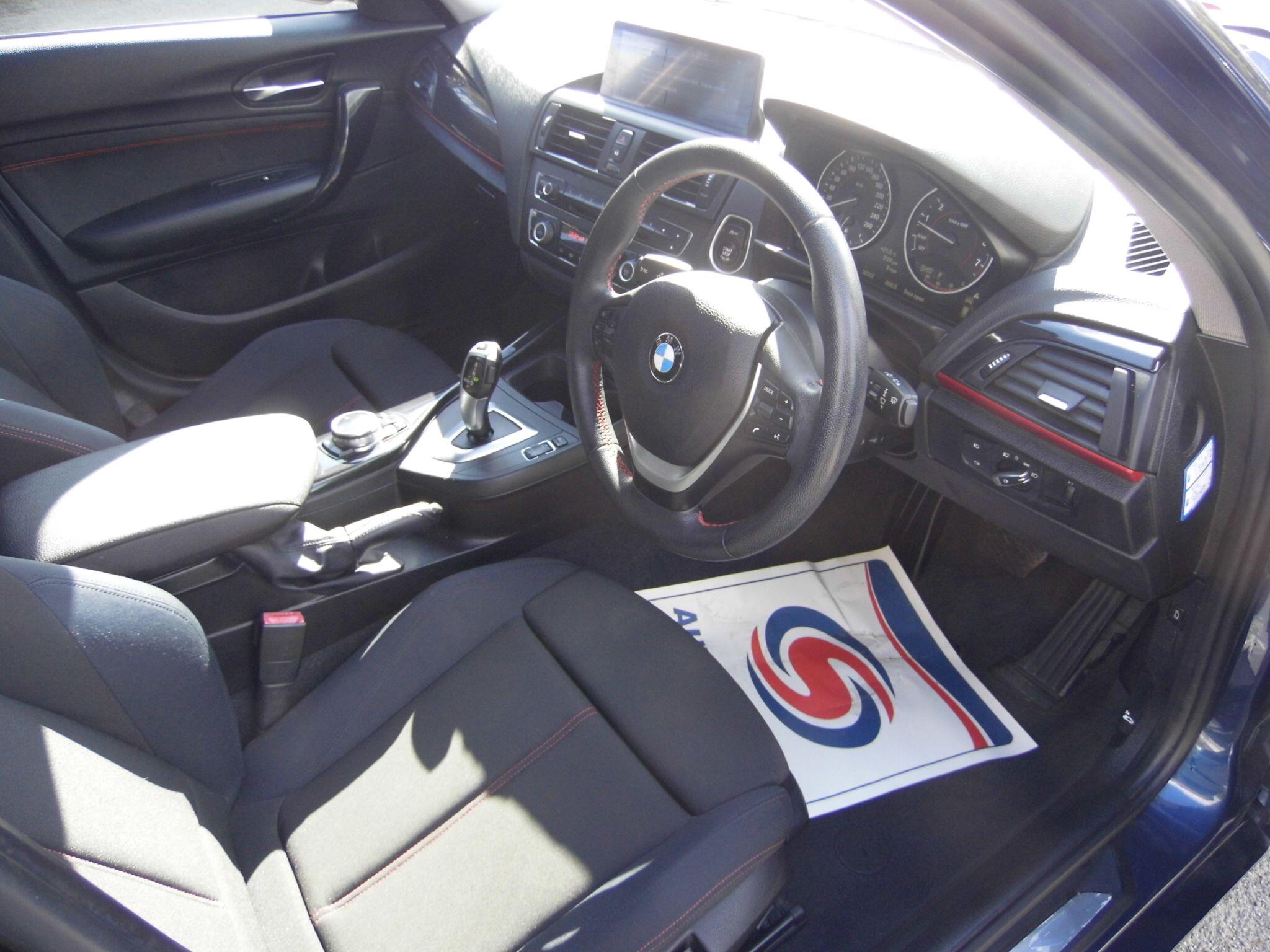 BMW 1 Series view 11