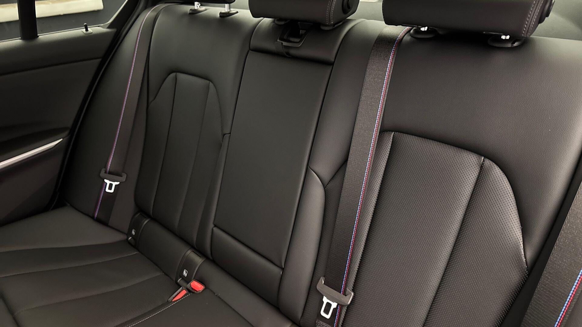 BMW 3 Series view 12