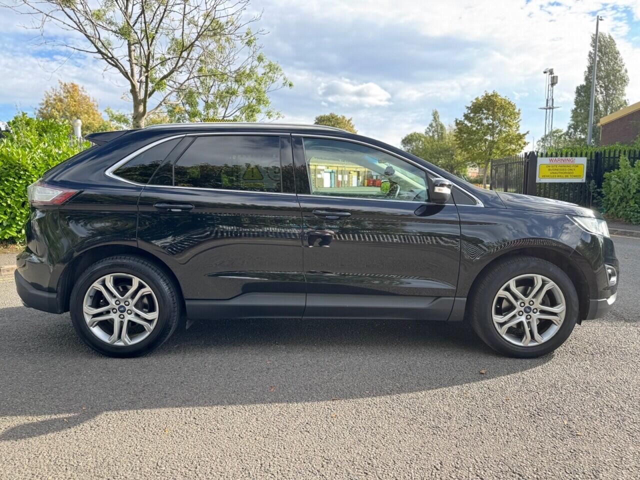 Ford Edge view 2