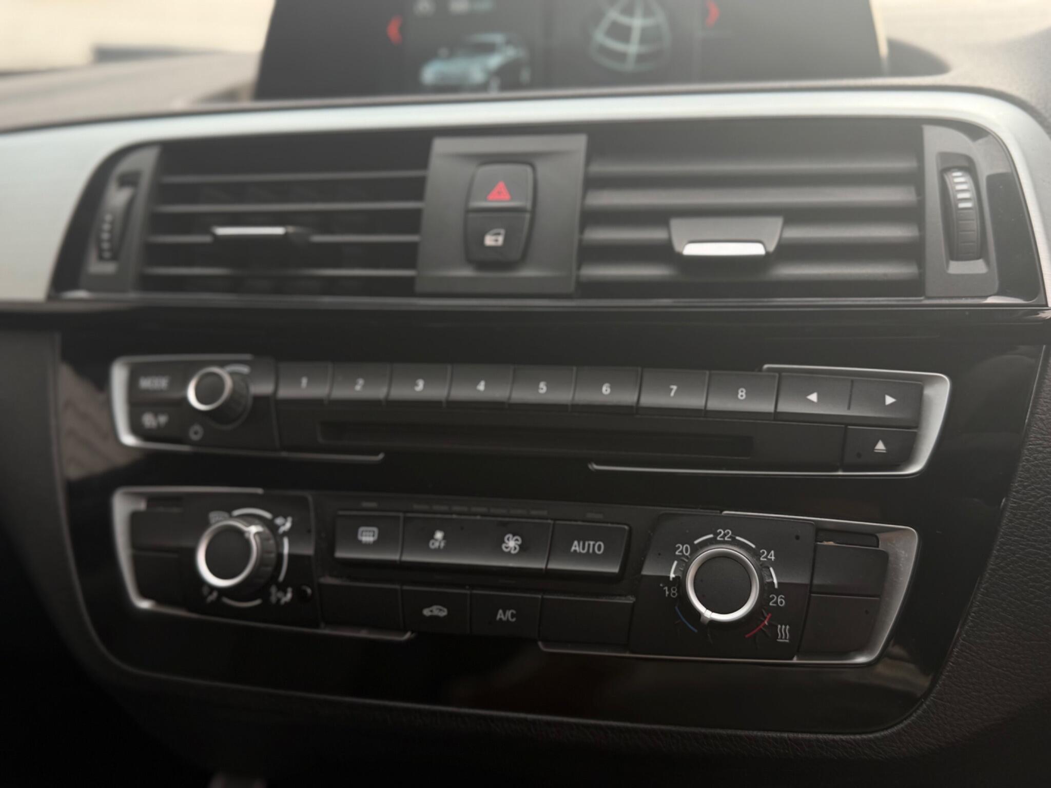 BMW 1 Series view 17