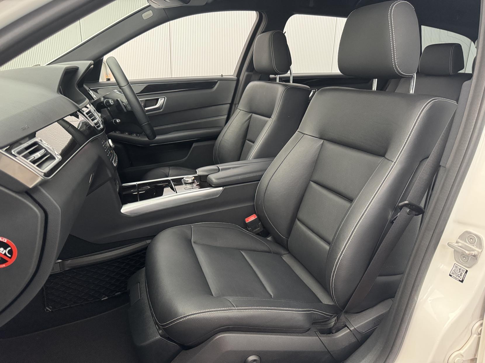 Mercedes-Benz E Class view 58