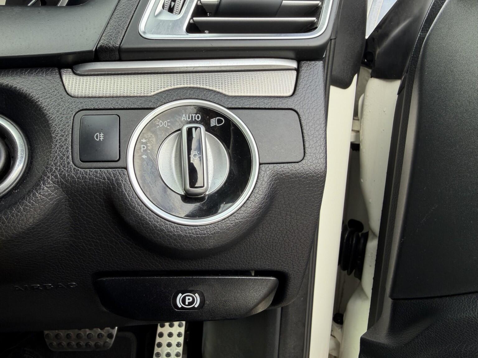 Mercedes-Benz E-Class view 38