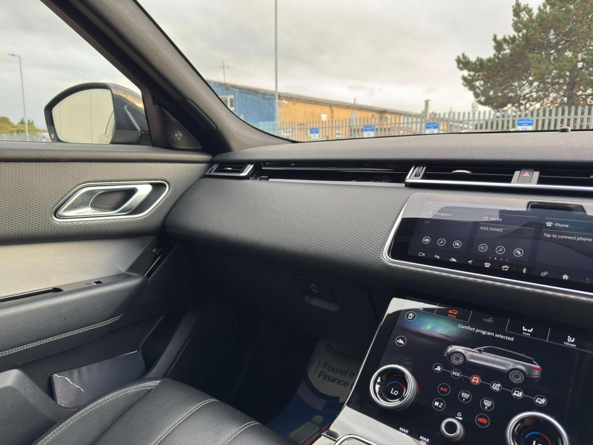 Land Rover Range Rover Velar view 57