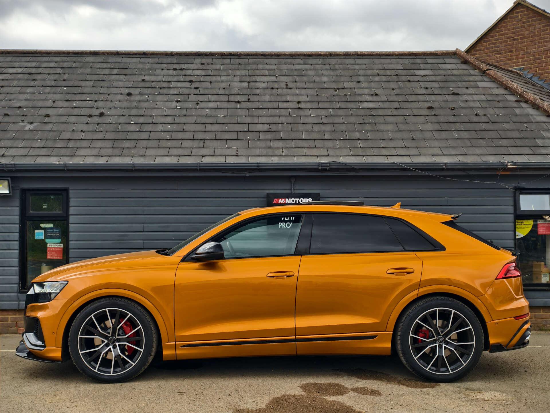 Audi Q8 view 15
