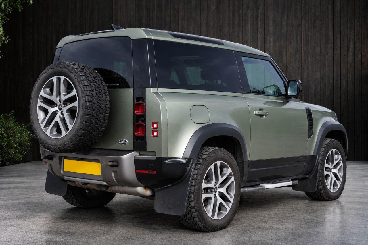 Land Rover Defender view 9