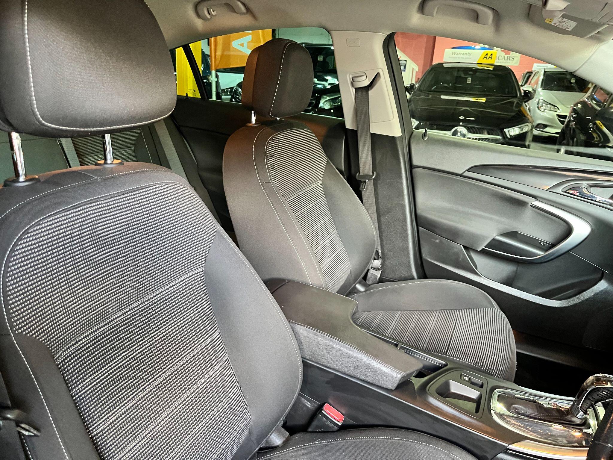Vauxhall Insignia view 15