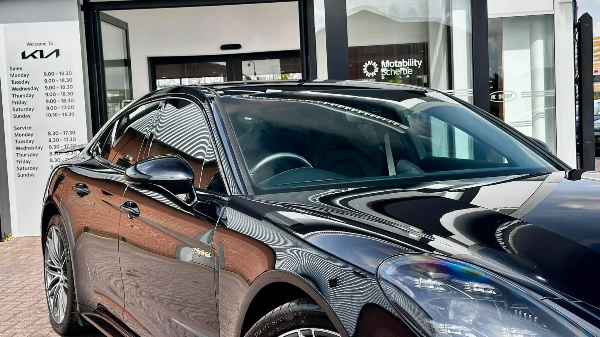 Porsche Panamera view 15