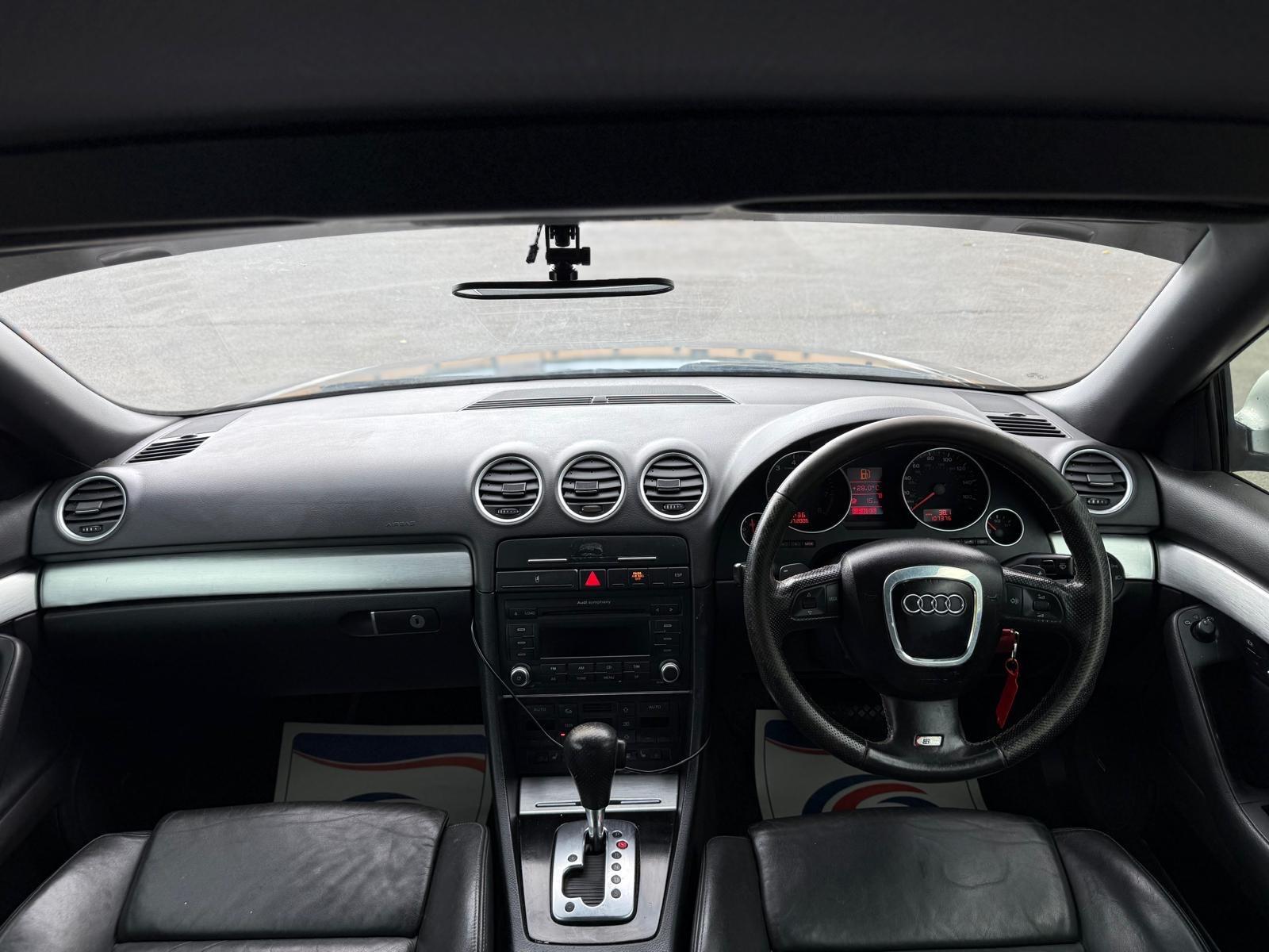 Audi A4 view 25