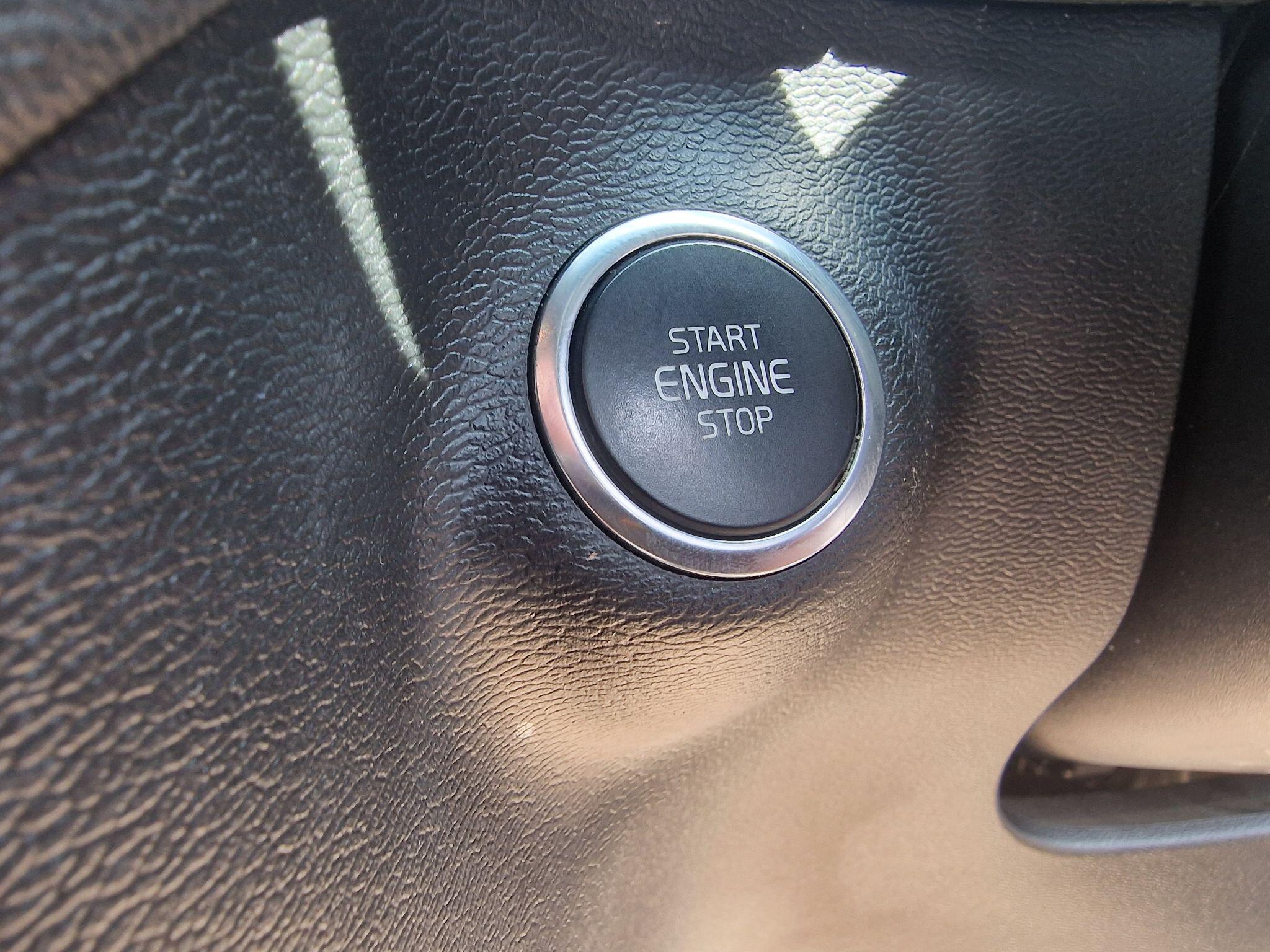 Volvo XC40 view 15