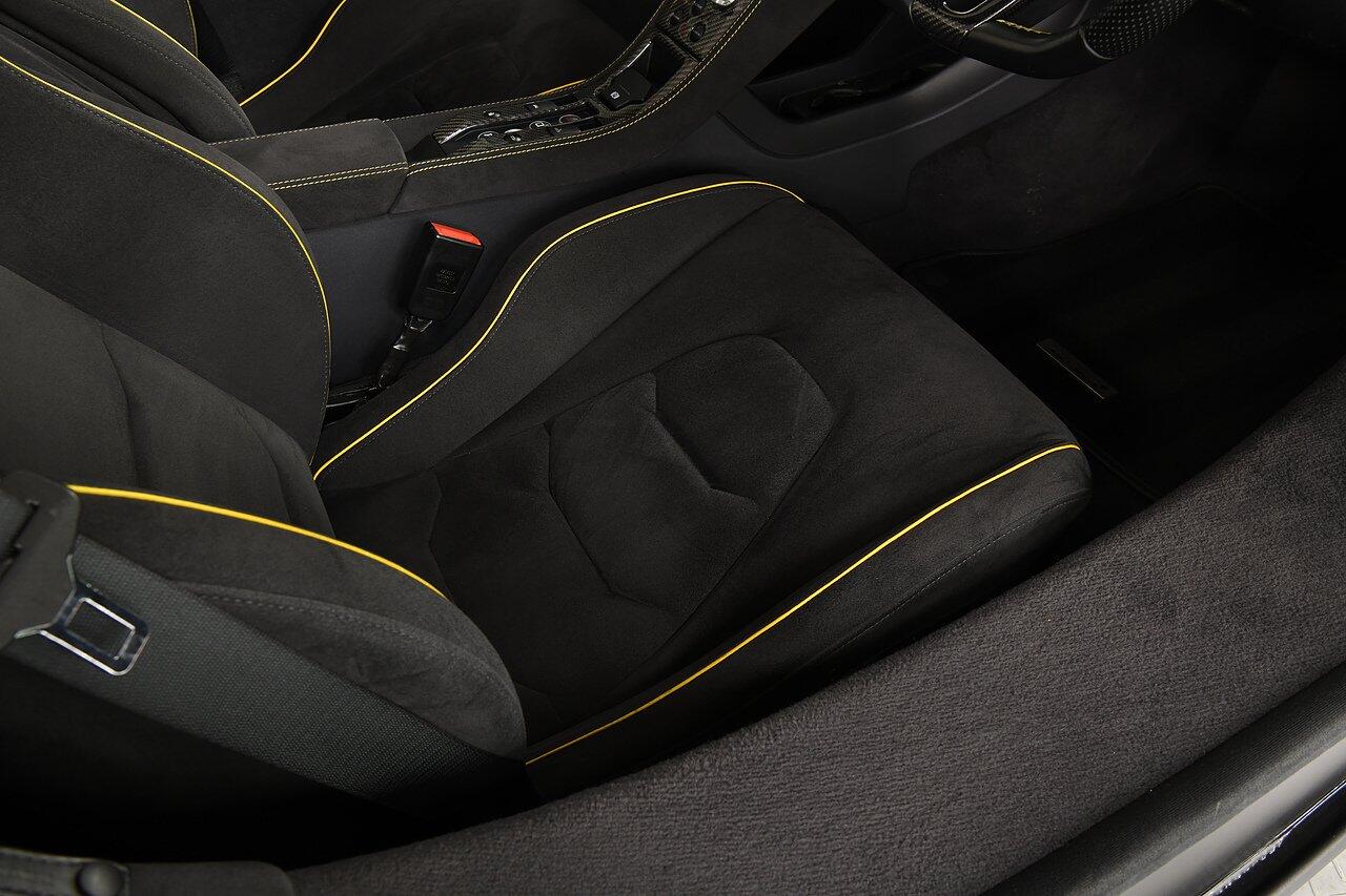 Mclaren 650s view 10