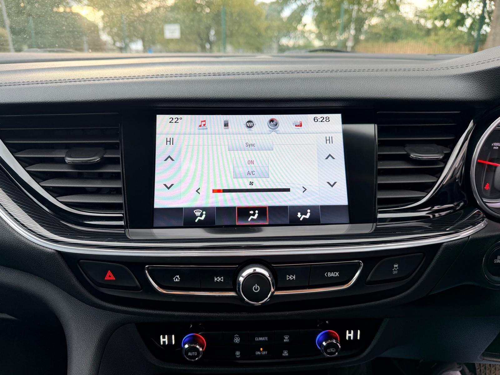 Vauxhall Insignia view 16