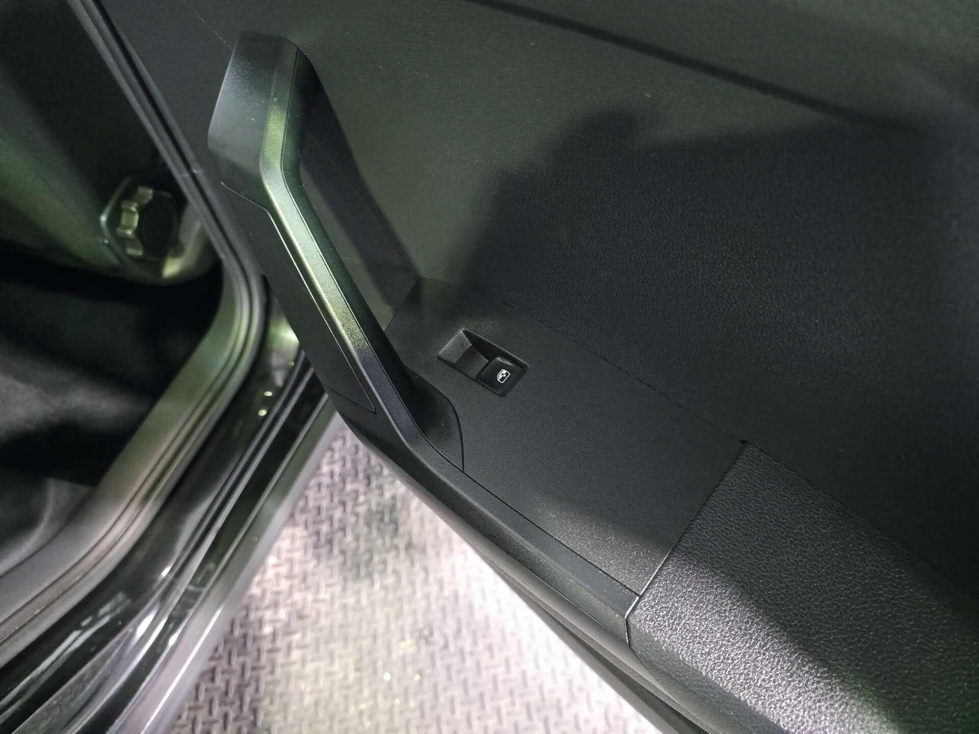 SEAT Arona view 46
