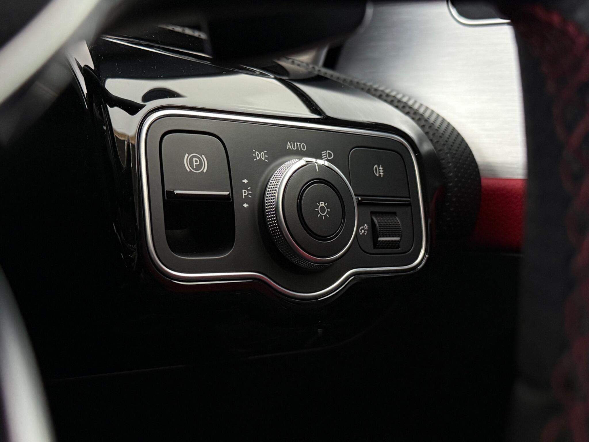 Mercedes-Benz CLA view 18