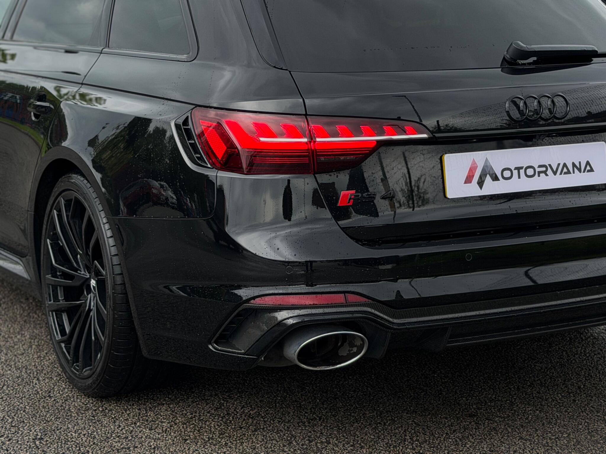 Audi RS4 view 65