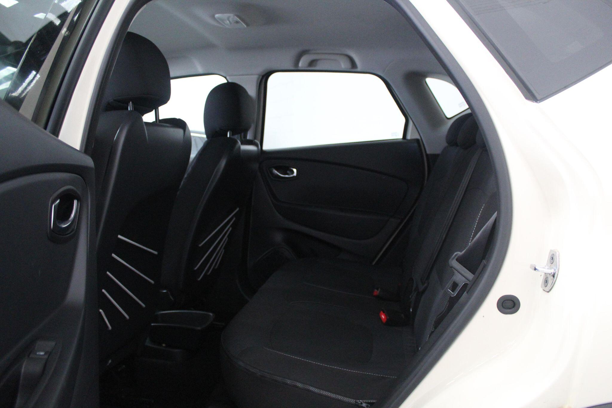 Renault Captur view 50