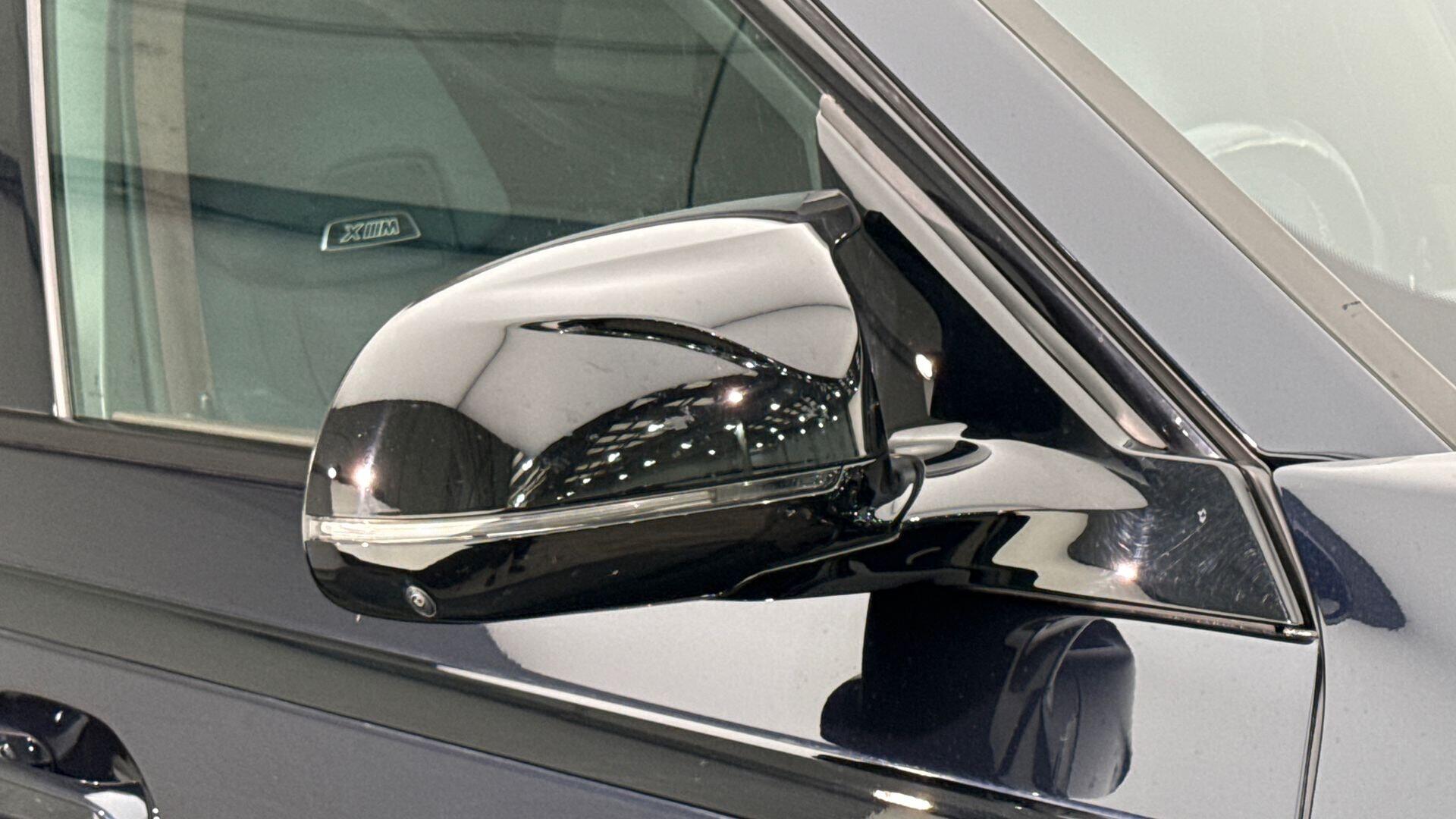 BMW XM view 38