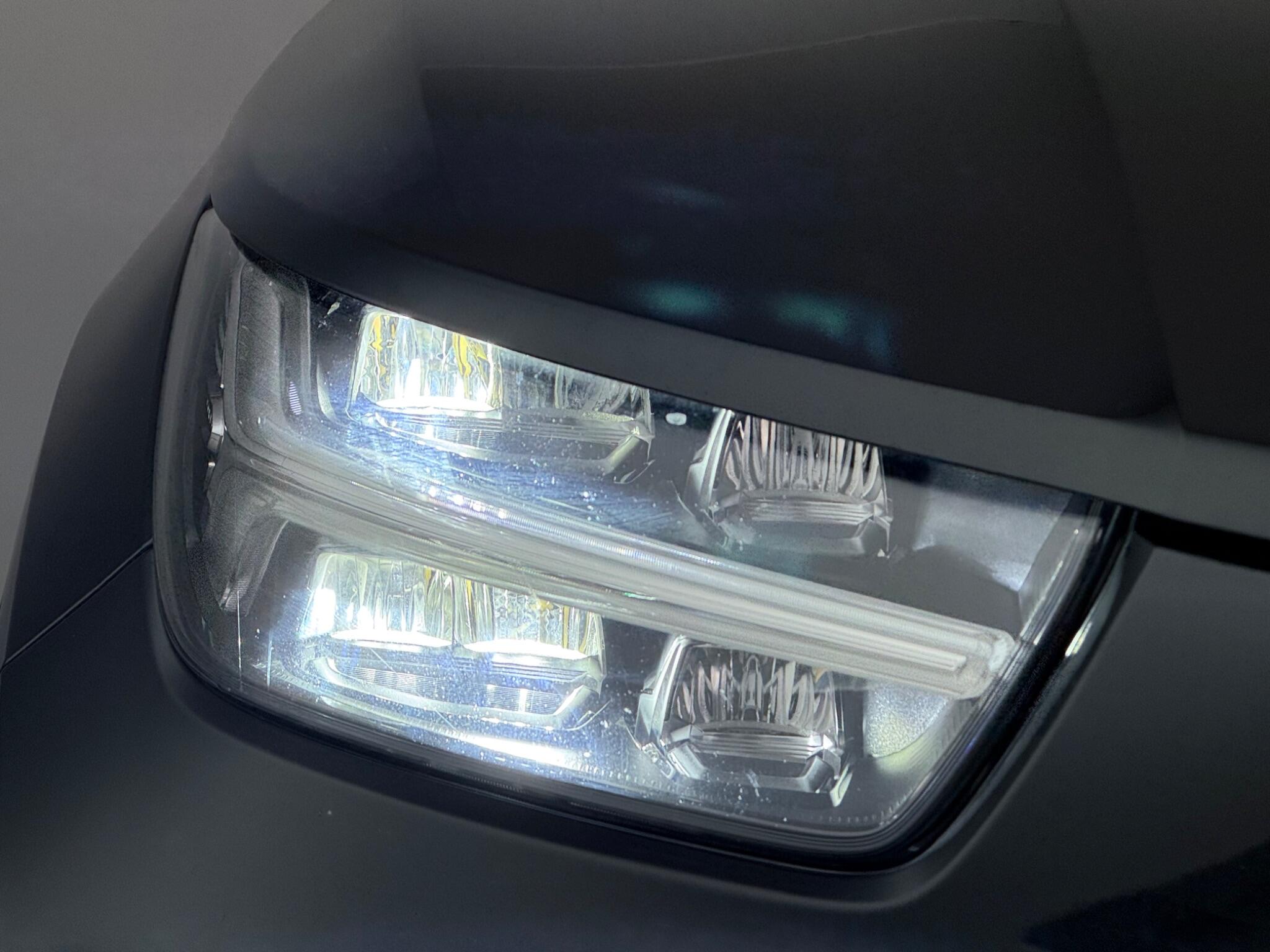 Volvo XC40 view 4